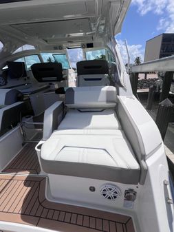 Tiara Yachts 34 LX image