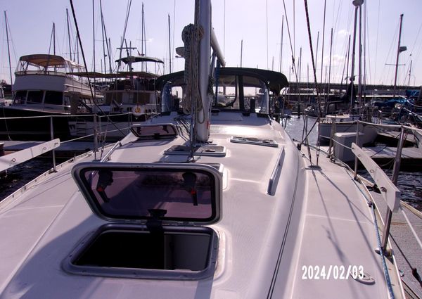 Beneteau 393 image