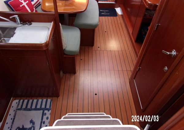 Beneteau 393 image