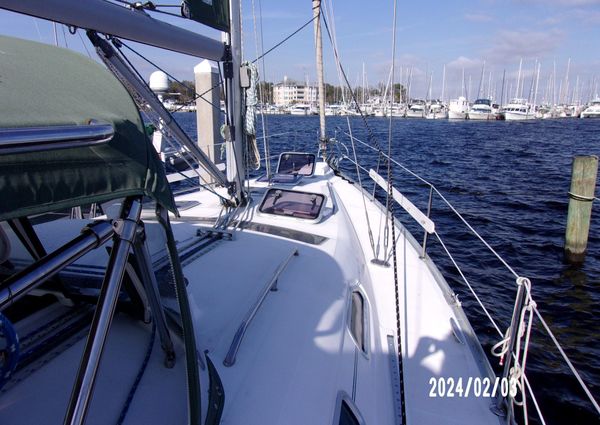 Beneteau 393 image