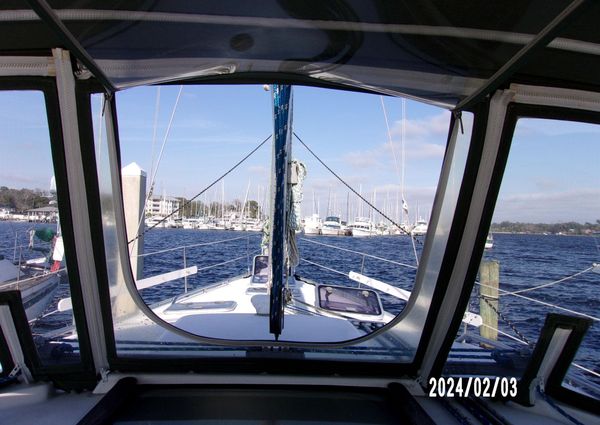 Beneteau 393 image