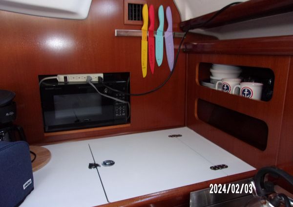 Beneteau 393 image