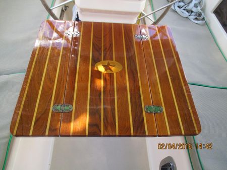 Island Packet 380 image