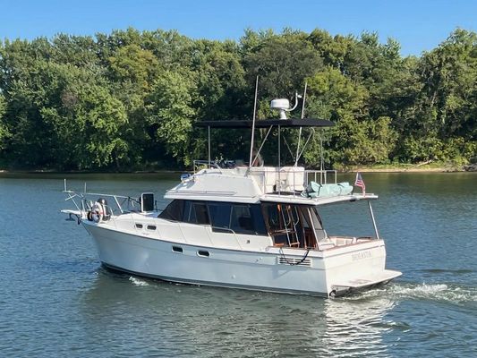 Bayliner 3288 Motoryacht - main image