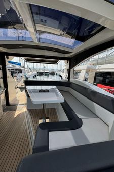 Galeon 445 HTS image