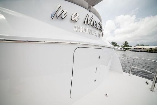 Hatteras M60 image