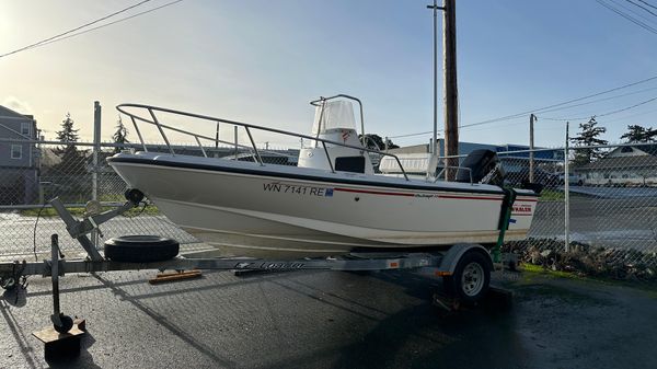 Boston Whaler Outrage 17 