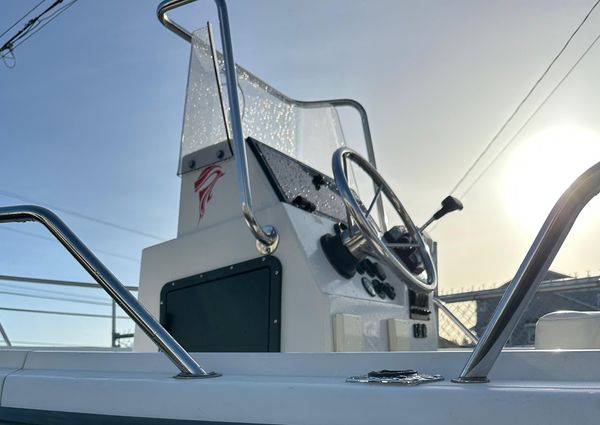 Boston-whaler OUTRAGE-17 image