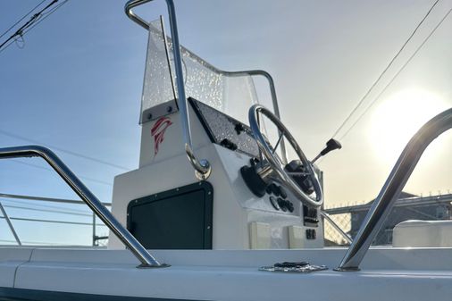 Boston-whaler OUTRAGE-17 image