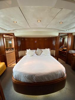 Azimut 80 Flybridge image