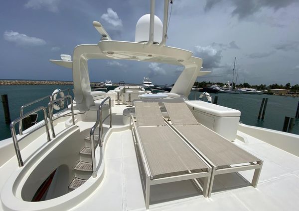 Azimut 80 Flybridge image