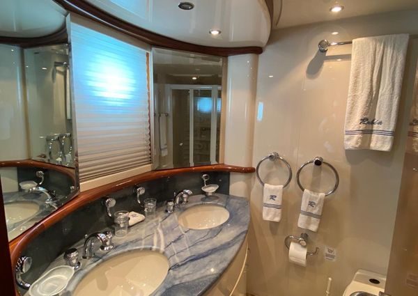 Azimut 80 Flybridge image