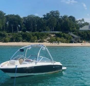 Regal 1900 ES Bowrider