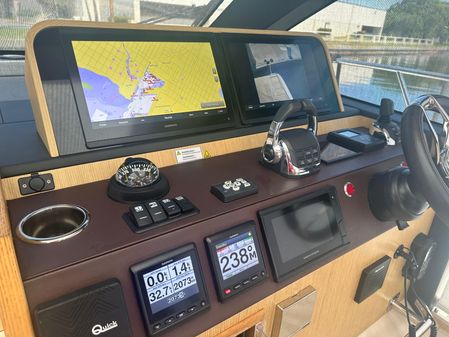 Sealine C430 image