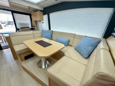 Sealine C430 image