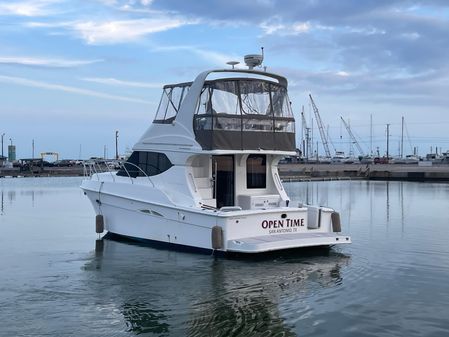 Silverton 34 Convertible image