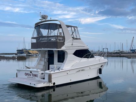 Silverton 34 Convertible image