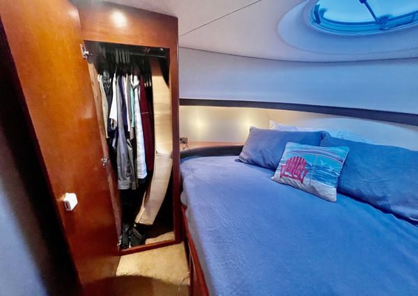 Silverton 34 Convertible image