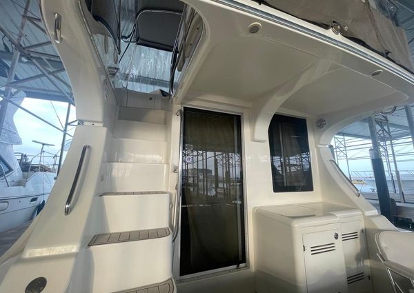 Silverton 34 Convertible image