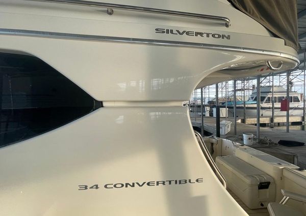 Silverton 34 Convertible image