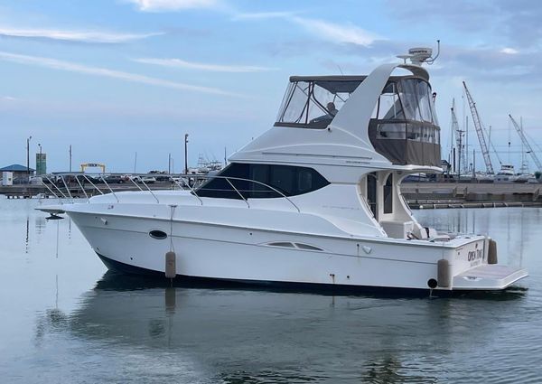 Silverton 34 Convertible image