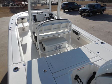 Robalo 246 Cayman image