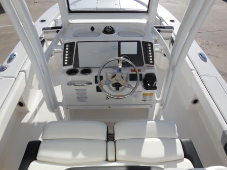 Robalo 246 Cayman image