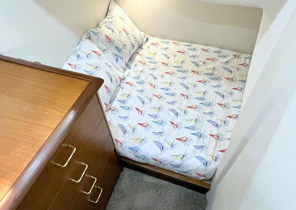 Ocean Yachts Convertible image