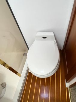 Ocean Yachts Convertible image
