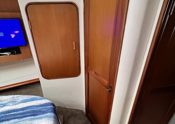 Ocean Yachts Convertible image