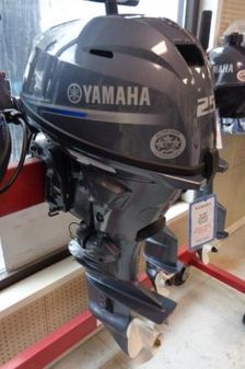 Yamaha Outboards F25SWHC image