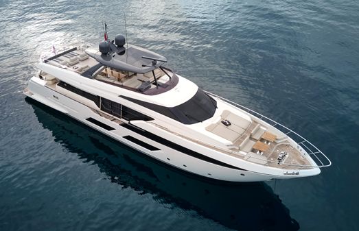 Ferretti Yachts 920 image