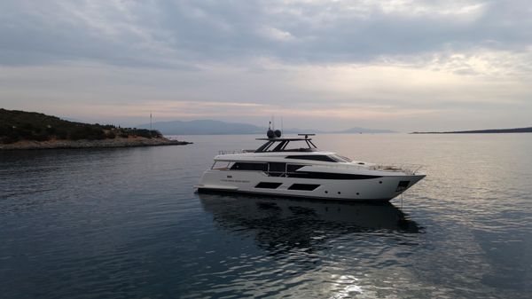 Ferretti Yachts 920 image