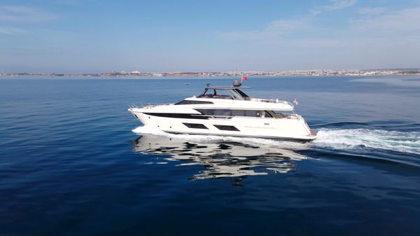 Ferretti Yachts 920 image