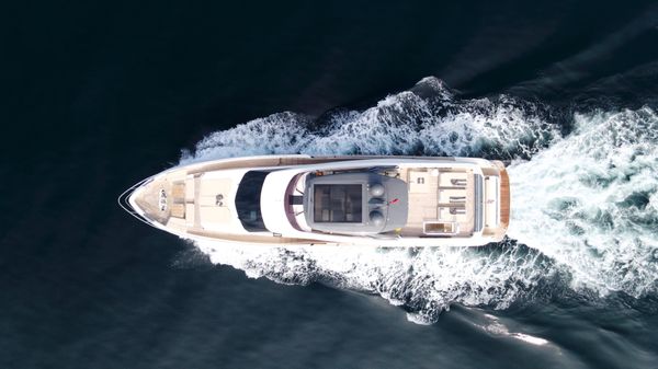 Ferretti Yachts 920 image