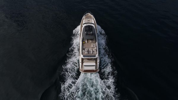 Ferretti Yachts 920 image