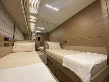 Ferretti Yachts 920 image