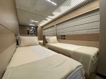 Ferretti Yachts 920 image