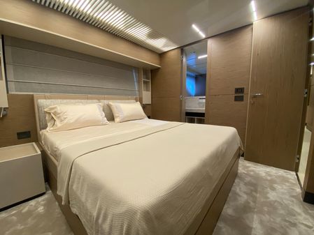 Ferretti Yachts 920 image