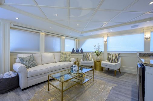 Broward Tri-Deck image