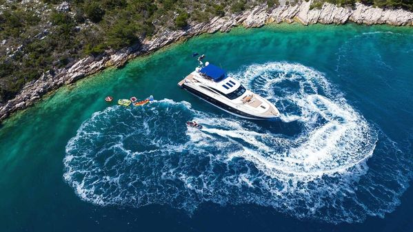 Princess Yachts V85 image