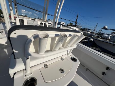 Robalo R222 Center Console image