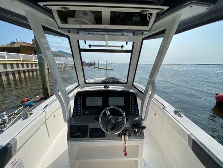 Robalo r272 image
