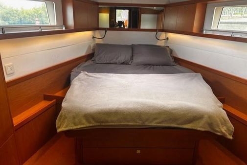 Beneteau SENSE-55 image