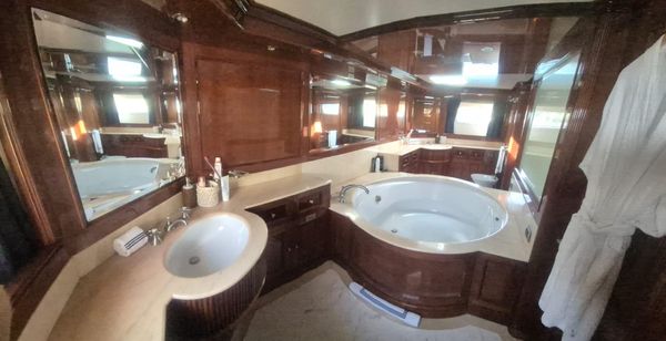 Benetti Classic 115 image