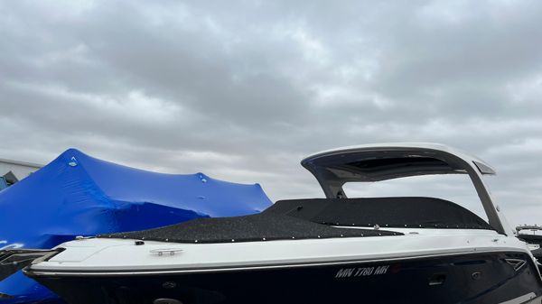 Sea Ray 310 SLX