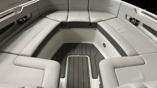 Sea Ray 310 SLX