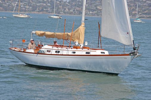 Hinckley Pilot 35 sloop image