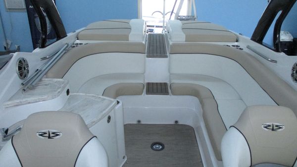 Rinker CAPTIVA-276-BR image