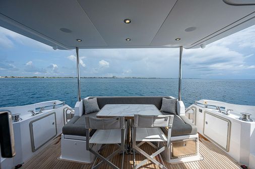 Azimut 50 Flybridge image